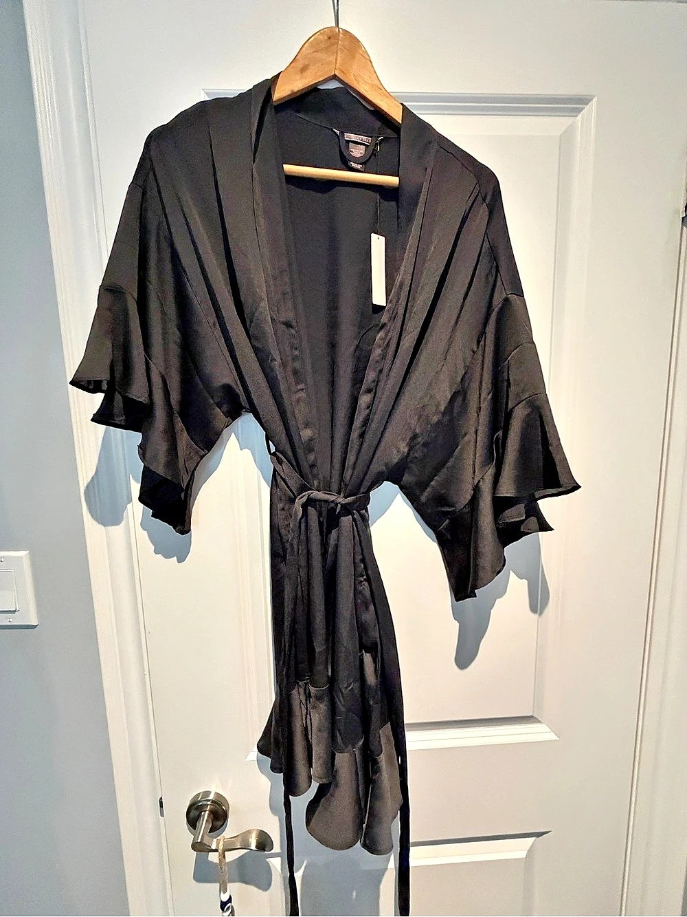 Victoria's Secret Georgette Flounce Robe Black Ruffle Robe M/L NWT